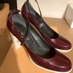 Tod’s authentic high heels wine patent leather size 10.5